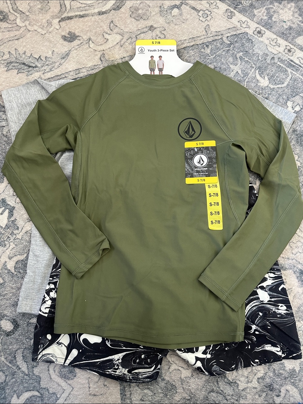 NWT Volcom Olive Green Youth 3-piece Set Long Sleeve Rash Guard Size S 7/8